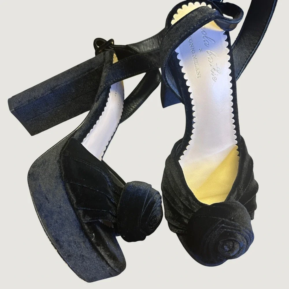 Antonio Melani Nicola Bathie Emilia Sandals 9M Black Velvet Rose‎ Platform heels